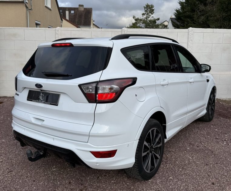 Ford Kuga 2.0 tdci 150ch ST Line Start And Stop 4X2 (Caméra de Recul | Attelage)