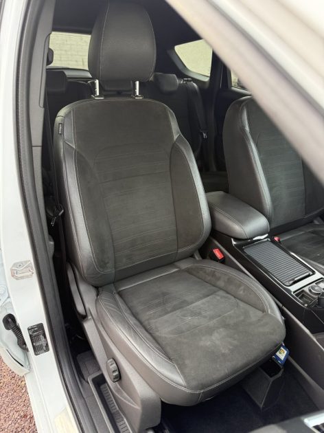 Ford Kuga 2.0 tdci 150ch ST Line Start And Stop 4X2 (Caméra de Recul | Attelage)