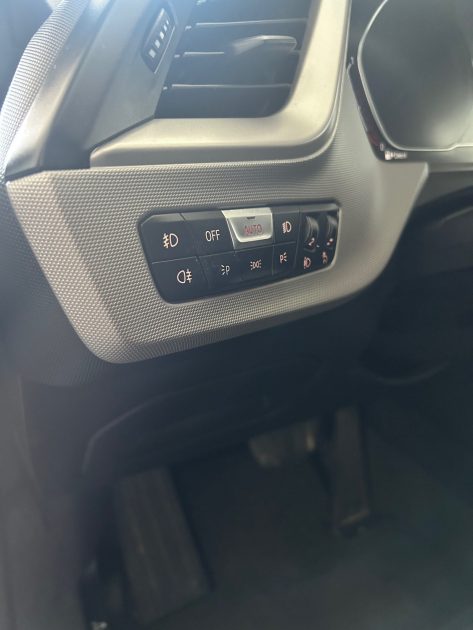 BMW 116DA BUSINESS DESIGN DKG7 CARPLAY / CAMERA