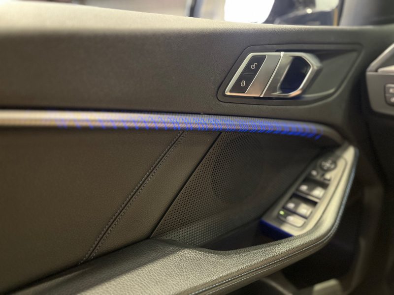 BMW SÉRIE 1 18d PACK M 2.0 150ch ( 1ERE MAIN, CAMÉRA DE RECUL, CARPLAY, LED D’AMBIANCE) ⭐️⭐️⭐️⭐️⭐️