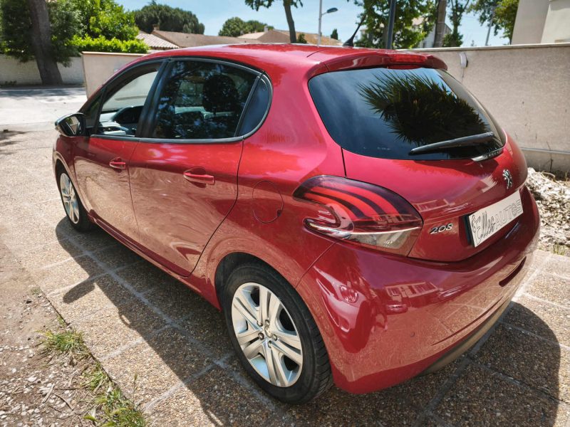 PEUGEOT 208  1.2 VTI 82 STYLE 2017