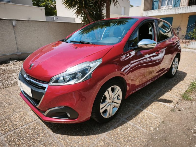 PEUGEOT 208  1.2 VTI 82 STYLE 2017