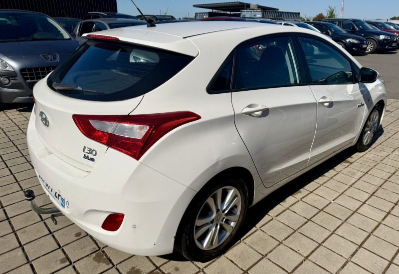 HYUNDAI I30 1.6 CRDI 110 PACK SENSATION BLUE DRIVE 2014