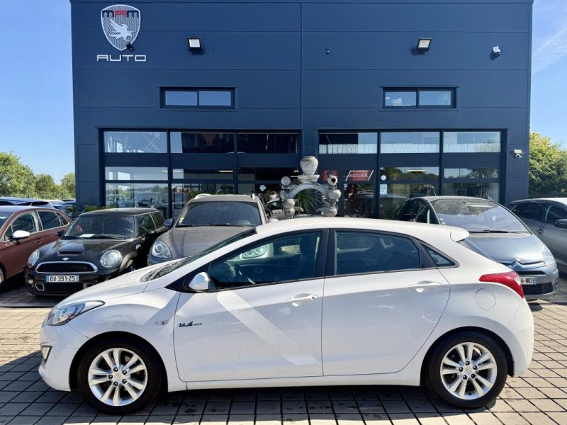 HYUNDAI I30 1.6 CRDI 110 PACK SENSATION BLUE DRIVE 2014