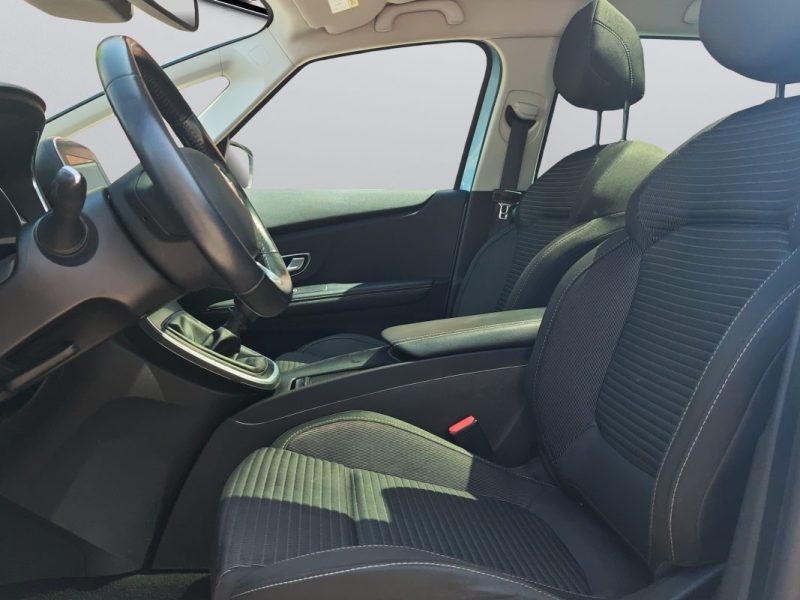 RENAULT GRAND SCENIC IV 1.6 DCI 130 ENERGY BUSINESS 7PL