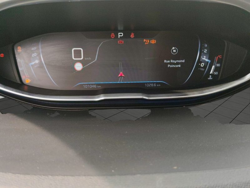 PEUGEOT 3008 II 1.2 PURETECH 130 S&S ALLURE BUSINESS EAT8