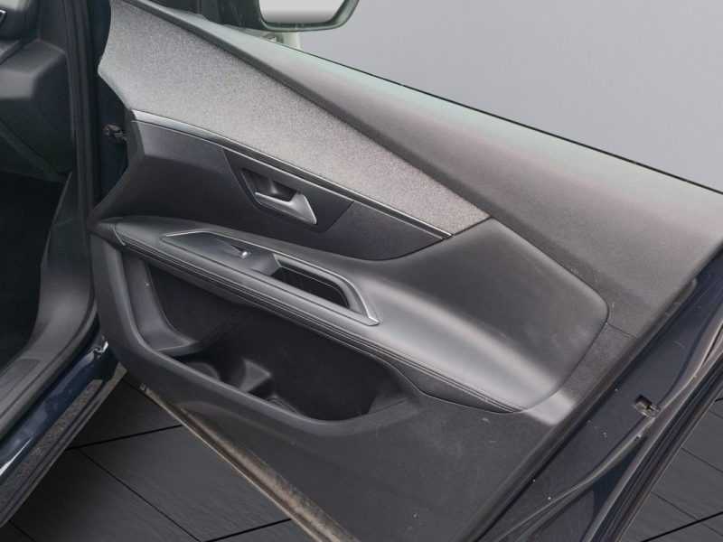PEUGEOT 3008 II 1.2 PURETECH 130 S&S ALLURE BUSINESS EAT8