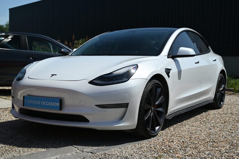 TESLA MODEL 3 PERFORMANCE DUAL MOTOR AWD 483CH 10/2019