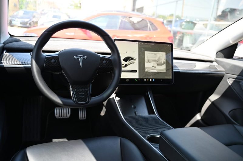 TESLA MODEL 3 PERFORMANCE DUAL MOTOR AWD 483CH 10/2019