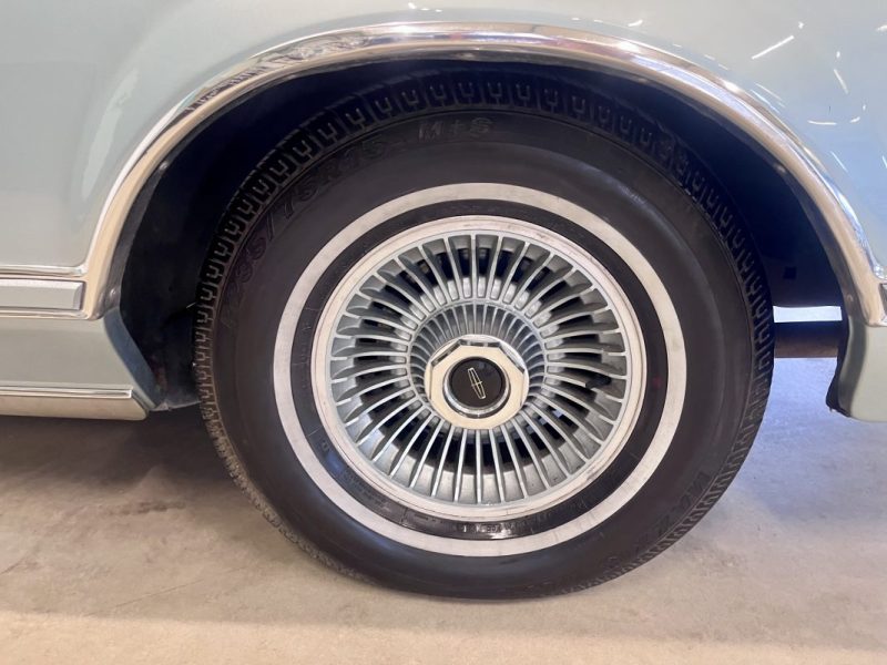 LINCOLN  Continental Mark V Diamond Blue Jubilée Edition 7.5 V8 210CH BVA de 1978
