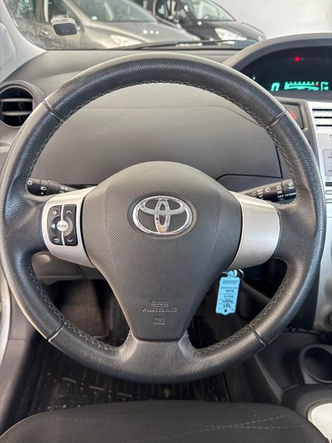 Toyota Yaris 2008 – Garantie 12 mois ou 15 000 km – Révision faite – CT OK