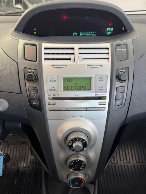 Toyota Yaris 2008 – Garantie 12 mois ou 15 000 km – Révision faite – CT OK
