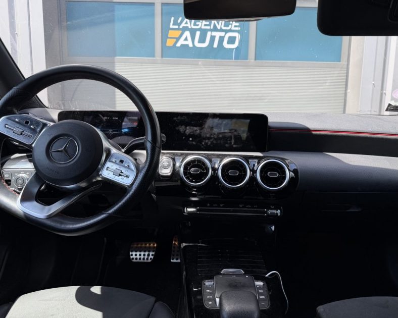 MERCEDES CLASSE A 180  - Pack AMG LINE - Boite Auto - Caméra - ENTRETIEN COMPLET