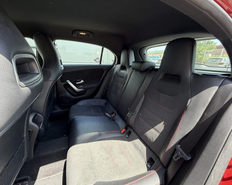MERCEDES CLASSE A 180  - Pack AMG LINE - Boite Auto - Caméra - ENTRETIEN COMPLET