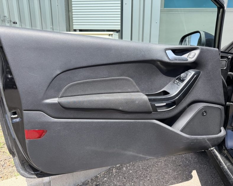 FORD FIESTA 1.5 ECOBOOST 200 ch ST PACK - Entretien complet FORD - Siège chauffant - GARANTIE 6 mois