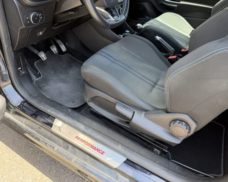 FORD FIESTA 1.5 ECOBOOST 200 ch ST PACK - Entretien complet FORD - Siège chauffant - GARANTIE 6 mois