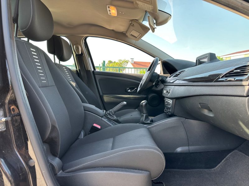 RENAULT MEGANEIII 1.5 DCI  AUTHENTIQUE PHASE 2 2012