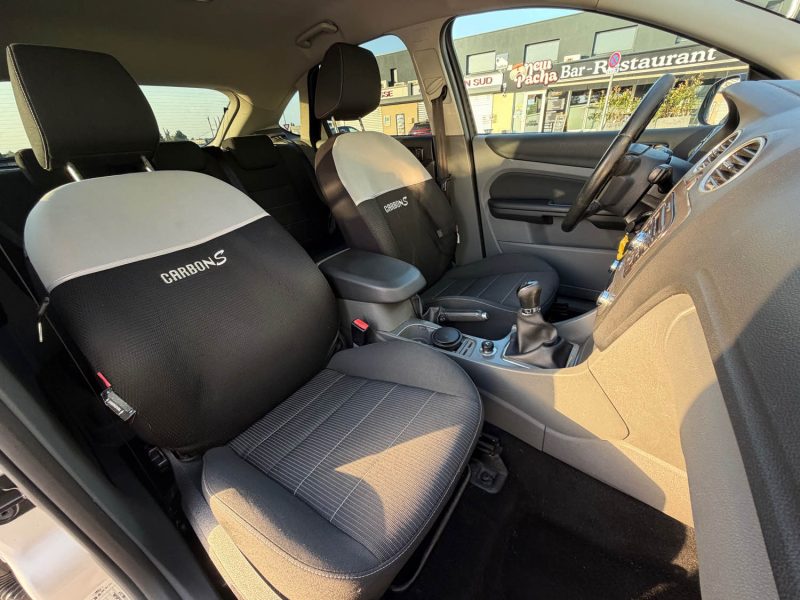 FORD FOCUS II 1.8 TDCI 115 GHIA 2010