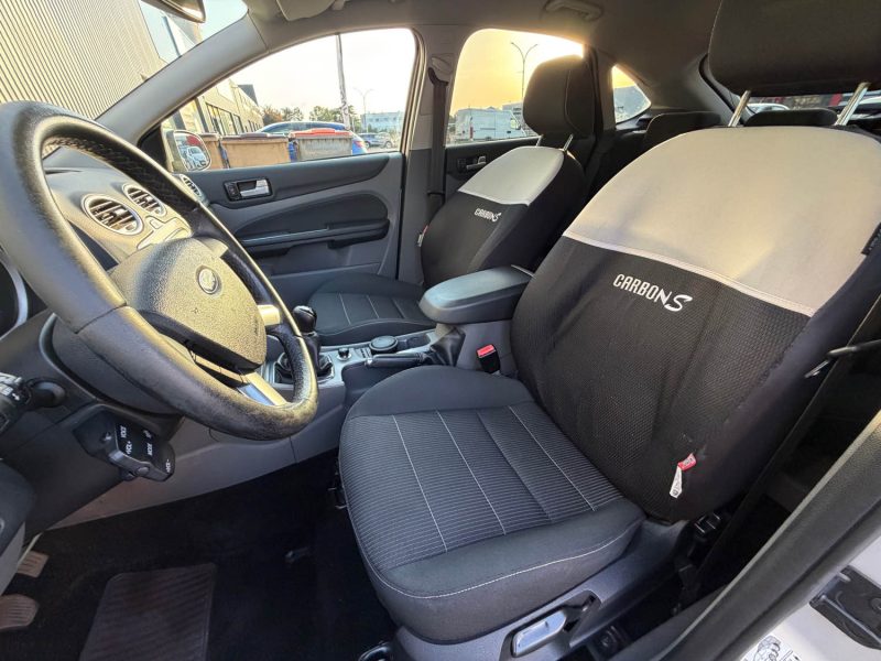 FORD FOCUS II 1.8 TDCI 115 GHIA 2010