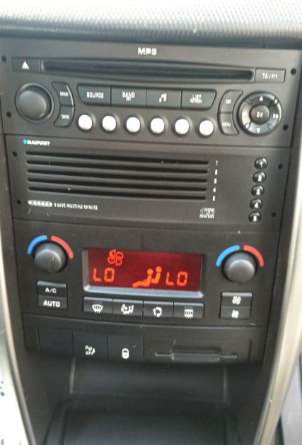 PEUGEOT 207 SW OUTDOOR 1.6 HDI  1ER MAIN GARANTIE 6MOIS