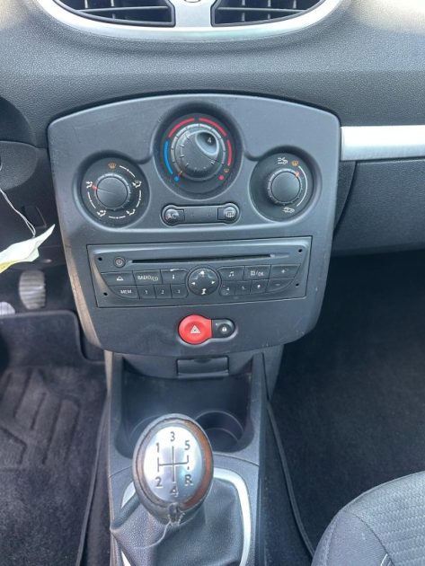 CLIO 3 DYNAMIQUE 1.5 DCI 70 CV / CLIM / Paiement 4X ou 10X Possible