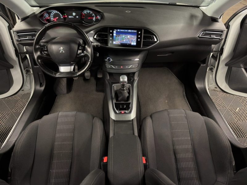 PEUGEOT 308 II ALLURE 1.2 TURBO 130 Cv 59 900 Kms GPS TACTILE CAMERA BVM6 CRIT AIR 1 - GARANTIE 1 AN