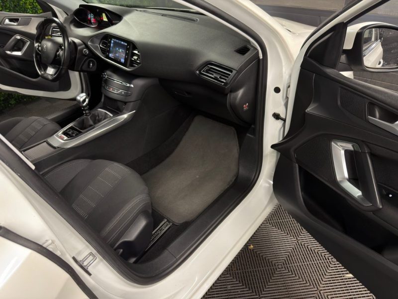 PEUGEOT 308 II ALLURE 1.2 TURBO 130 Cv 59 900 Kms GPS TACTILE CAMERA BVM6 CRIT AIR 1 - GARANTIE 1 AN