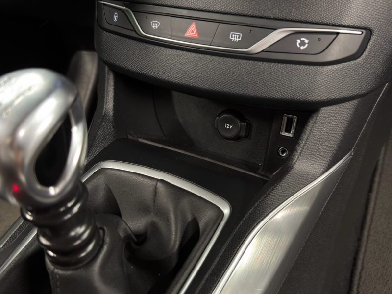 PEUGEOT 308 II ALLURE 1.2 TURBO 130 Cv 59 900 Kms GPS TACTILE CAMERA BVM6 CRIT AIR 1 - GARANTIE 1 AN