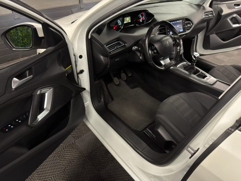PEUGEOT 308 II ALLURE 1.2 TURBO 130 Cv 59 900 Kms GPS TACTILE CAMERA BVM6 CRIT AIR 1 - GARANTIE 1 AN