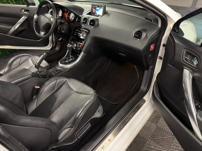 PEUGEOT 308 CC PHASE 2 CABRIOLET FELINE 2.0 HDI 163 Cv BOITE AUTO INTERIEUR CUIR GPS - GARANTIE 1 AN