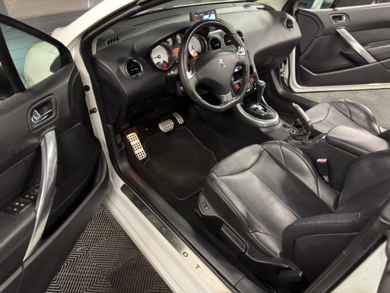 PEUGEOT 308 CC PHASE 2 CABRIOLET FELINE 2.0 HDI 163 Cv BOITE AUTO INTERIEUR CUIR GPS - GARANTIE 1 AN