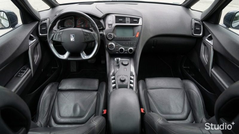 CITROËN DS5 2.0 L HDI 160 ch 2.0 L HDi 160 ch Hybrid4 AirDream Sport Chic