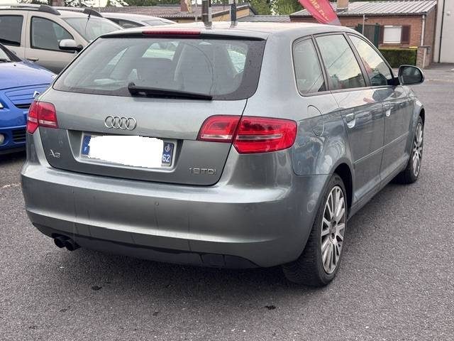 AUDI A3 8p face lifte 1.9 TDI 105  CV  2009