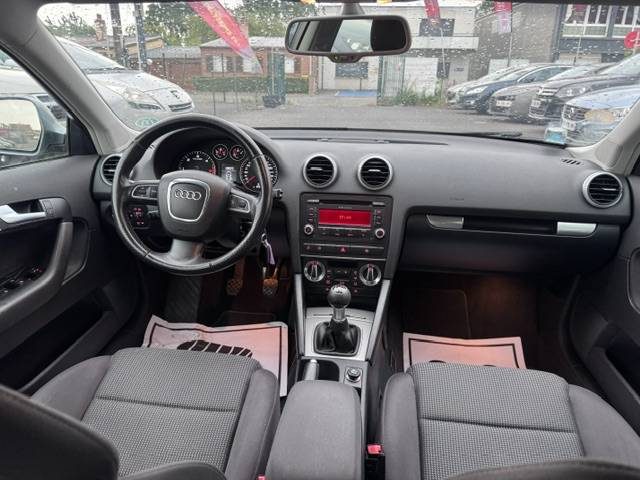 AUDI A3 8p face lifte 1.9 TDI 105  CV  2009