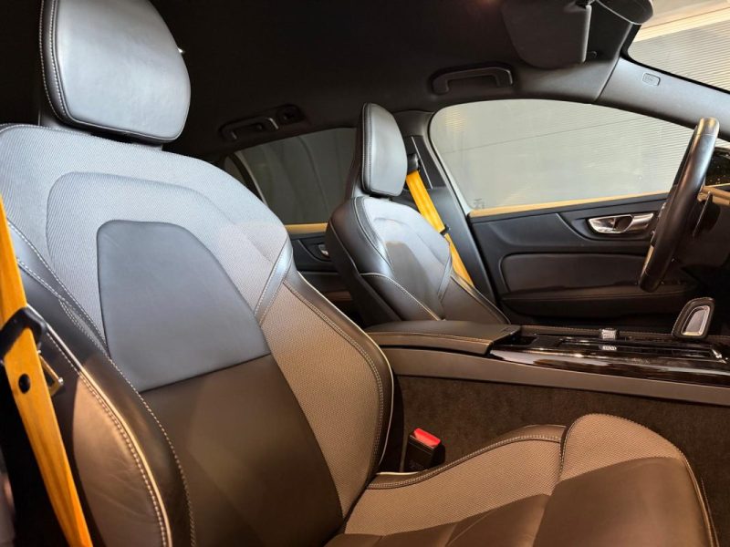 VOLVO V60 T8 TWIN ENGINE 405 POLESTAR GEARTRONIC / ENTRETIEN VOLVO  