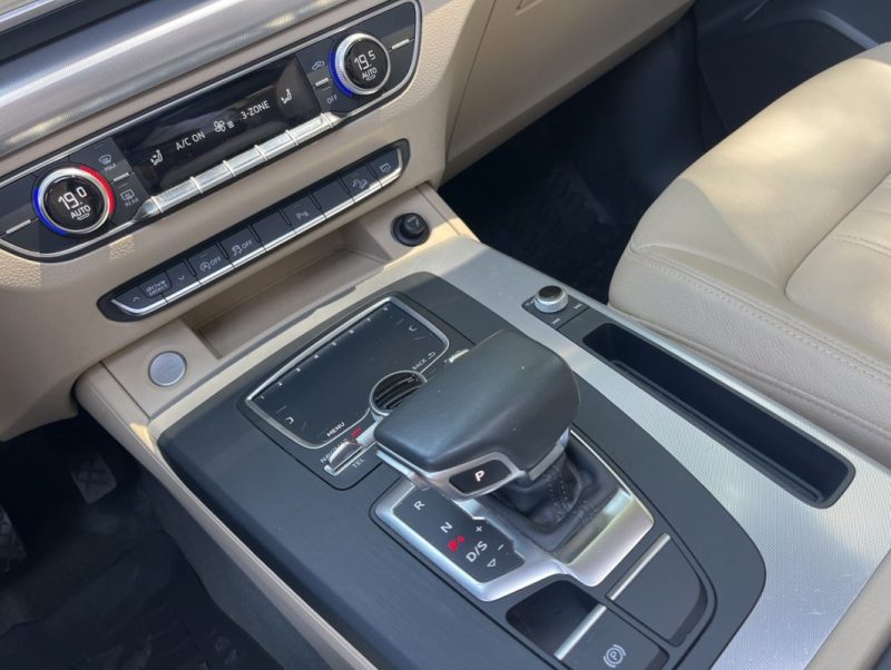 AUDI Q5 2.0 L TDI 190 ch QUATTRO S TRONIC TOTI OUVRANT