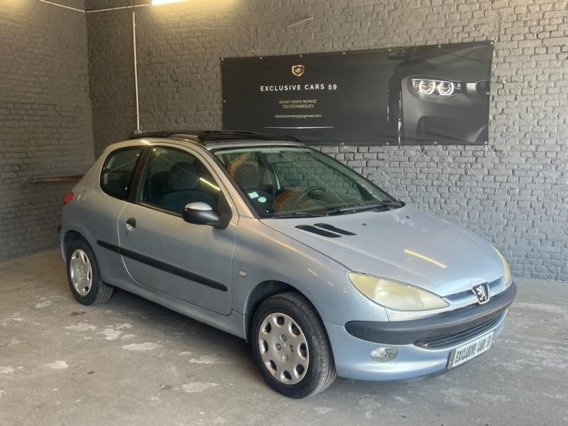 PEUGEOT 206 X LINE 1.4I TOIT PANORAMIQUE  