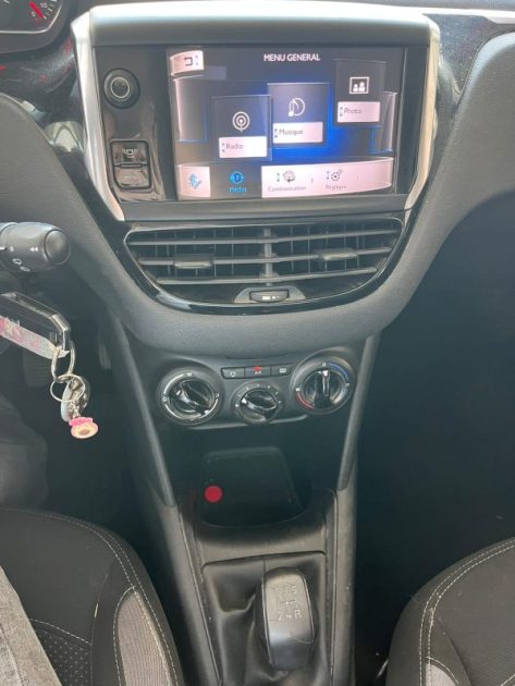 PEUGEOT 208 1.6 HDI 2012