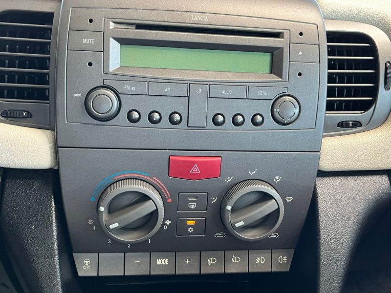 🚗 LANCIA Y 1.3 MULTIJET 16V ⚙️Full options ☀️ Toit ouvrant ❄️ Climatisation 🪑 Sièges en cuir