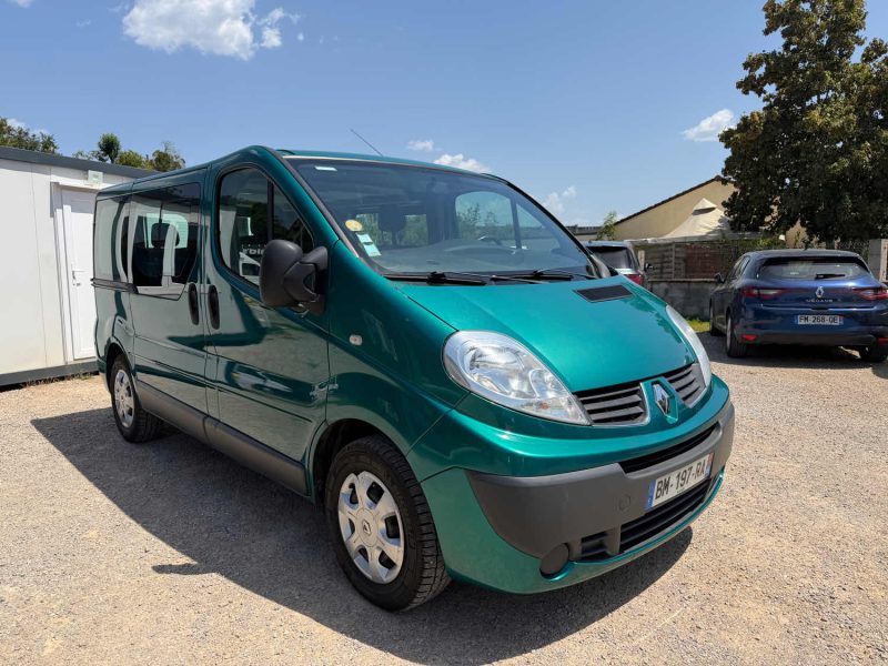 RENAULT TRAFIC PASSENGER L1H1 2.0DCI 115 EXPRESSION 2011