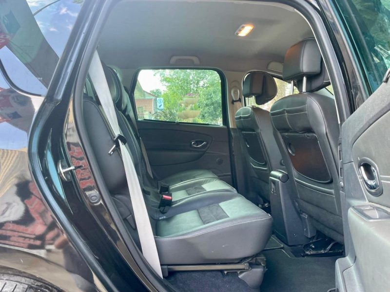 RENAULT SCENIC III 1.5 dCi 110 BOSE EDC