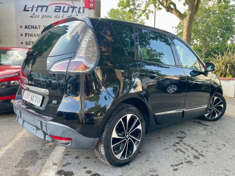 RENAULT SCENIC III 1.5 dCi 110 BOSE EDC