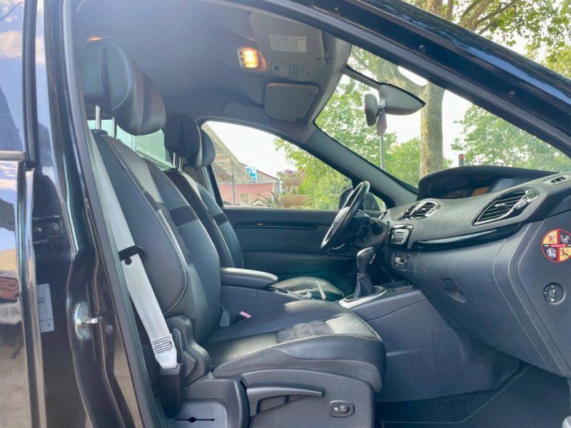RENAULT SCENIC III 1.5 dCi 110 BOSE EDC