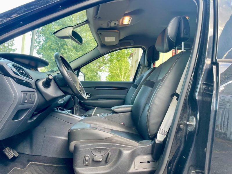 RENAULT SCENIC III 1.5 dCi 110 BOSE EDC