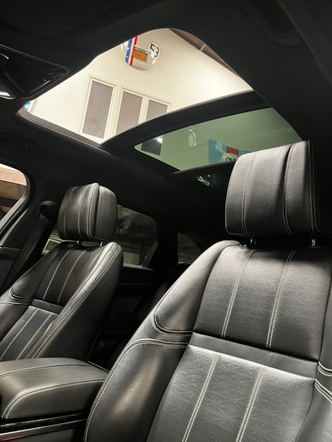 RANGE ROVER VELAR R-DYNAMIC V6 3.0D 300CH(TOIT OUVRANT, SONO MERIDIAN, CAMÉRA 360°,SIÈGES CHAUFFANT)