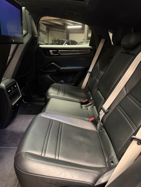 PORSCHE CAYENNE COUPE PLATINIUM EDITION 3.0 462CH (TVA APPARENTE, 1ERE MAIN, SUIVI PORSCHE)