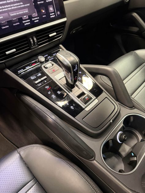 PORSCHE CAYENNE COUPE PLATINIUM EDITION 3.0 462CH (TVA APPARENTE, 1ERE MAIN, SUIVI PORSCHE)