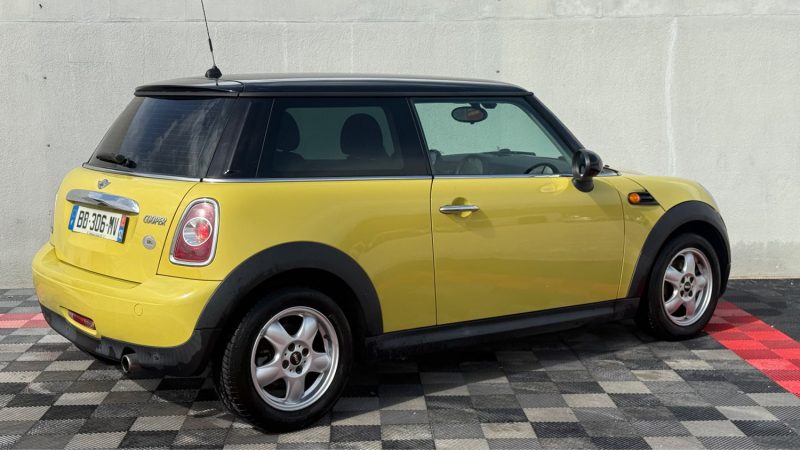 MINI MINI COOPER 1.6 i 112 Cv 