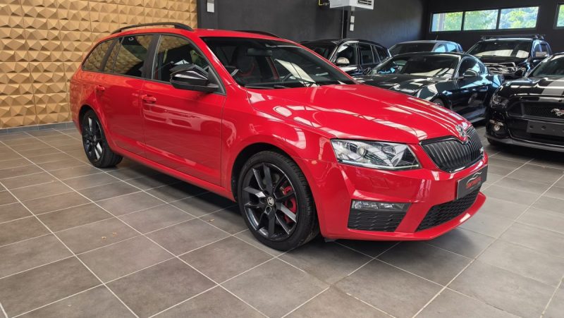 SKODA OCTAVIA COMBI 2.0 TSI 220 RS*1ERE MAIN*LED/XENON*GPS*CAMERA*