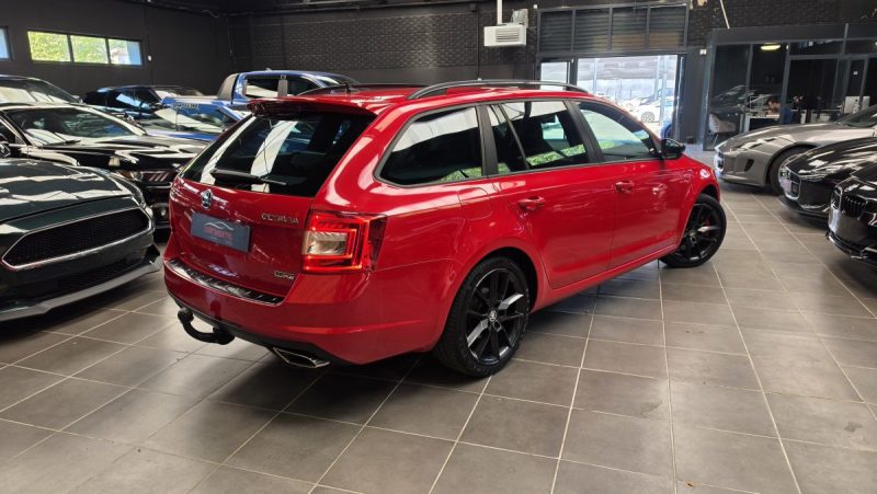 SKODA OCTAVIA COMBI 2.0 TSI 220 RS*1ERE MAIN*LED/XENON*GPS*CAMERA*